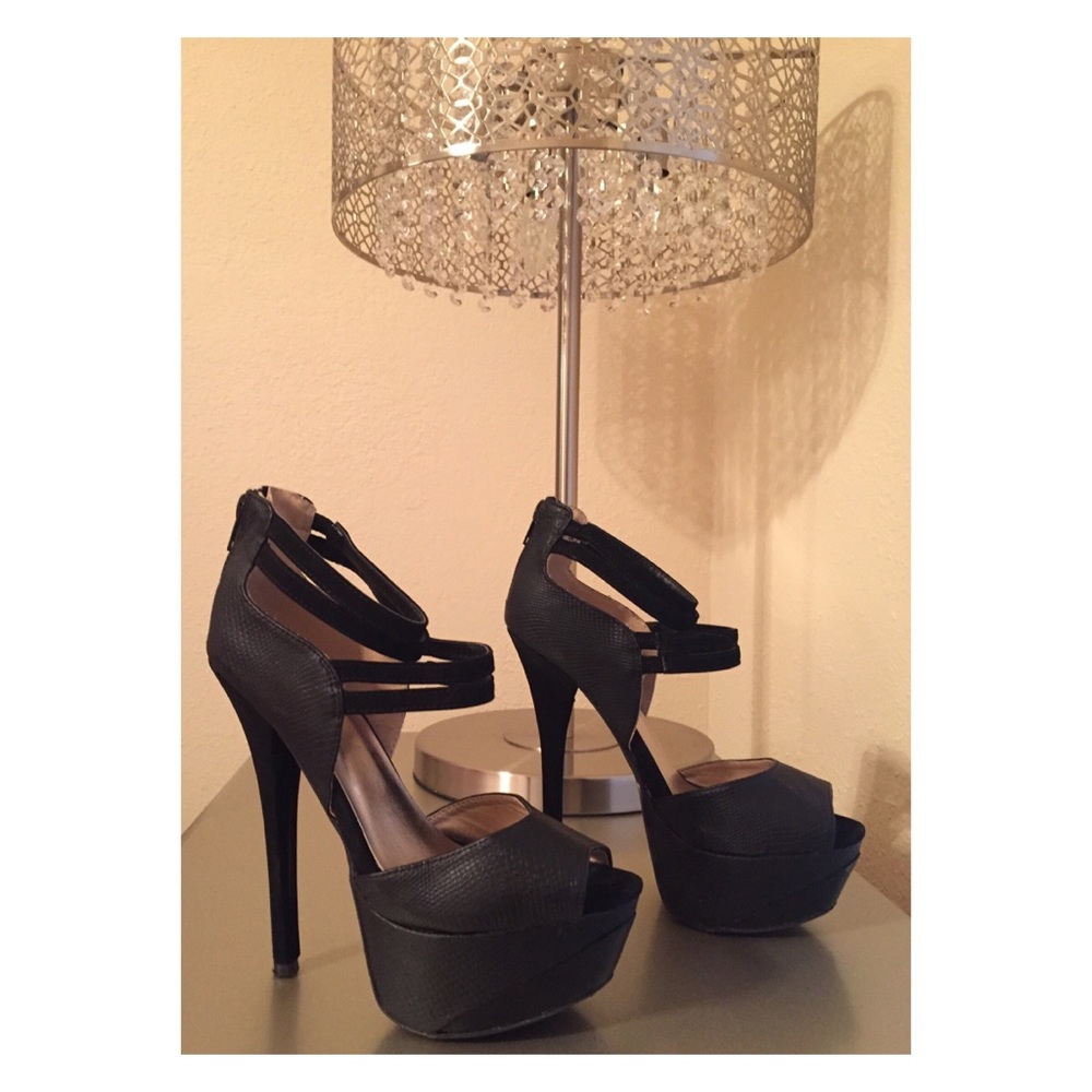 🌸Black Stilettos🌸